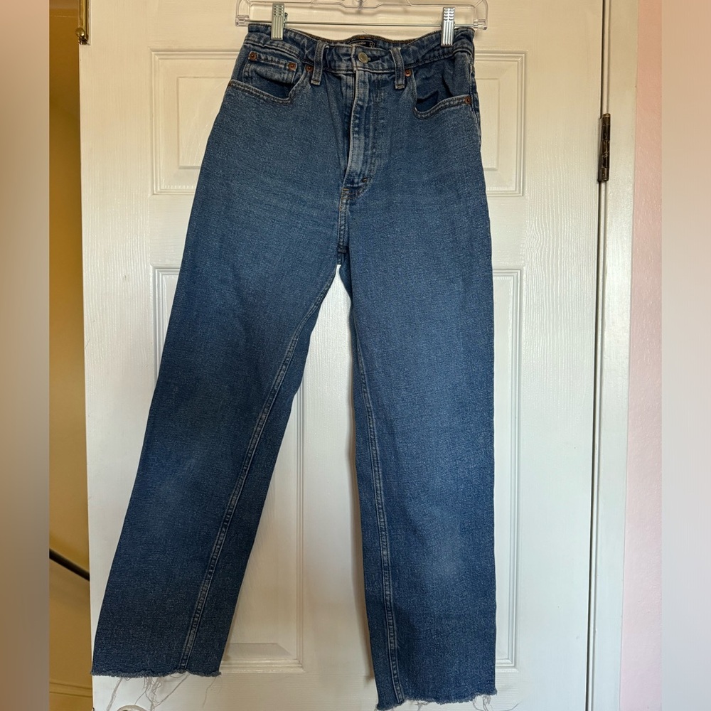 Abercrombie Ankle Straight Jean